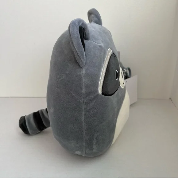 BNWT 8” Rocky the Raccoon Holiday Squishmallow with 3.5” Clip Set 🦝 - Picture 5 of 5